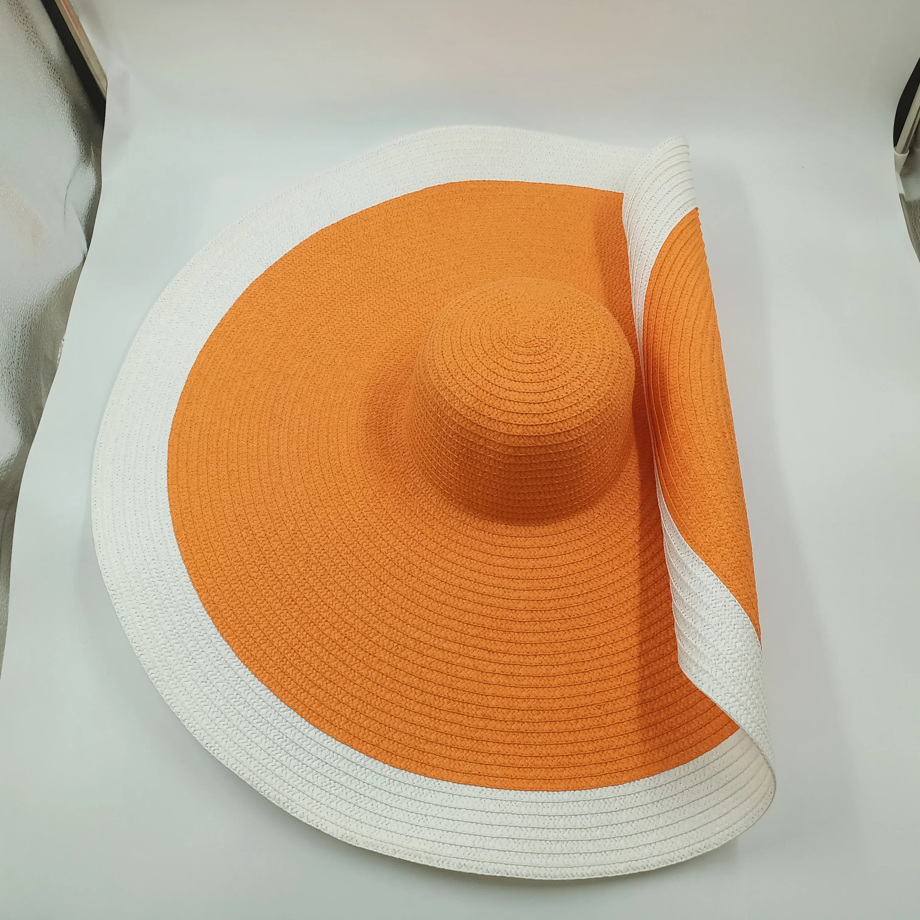 Visor Straw hat Open or Closed