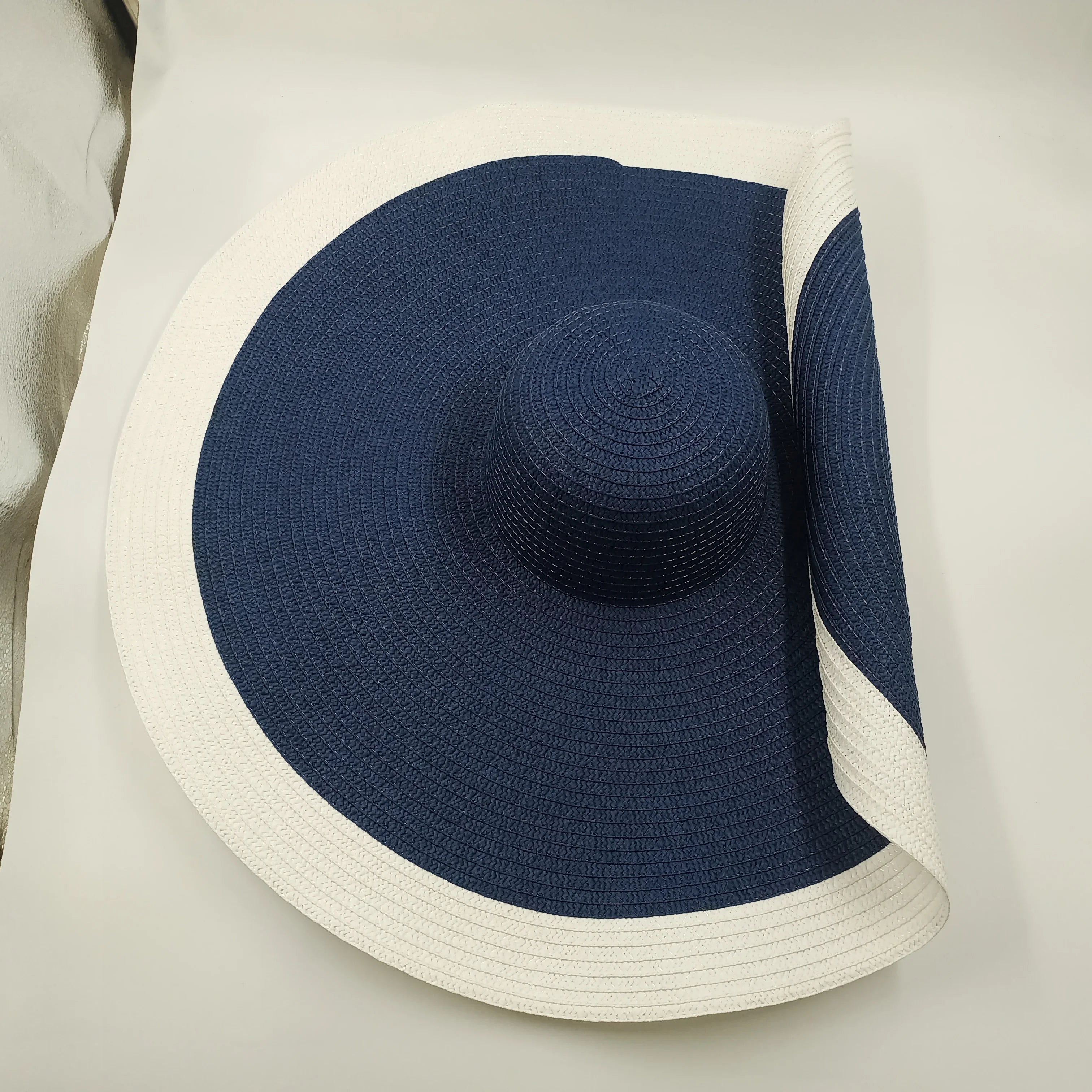 Visor Straw hat Open or Closed